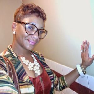 Meet your Posher, Contrella